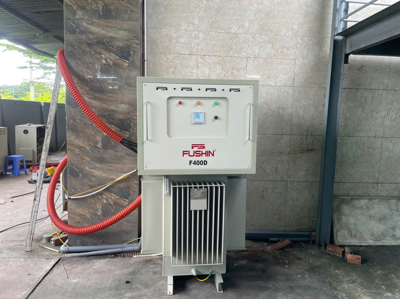 Ổn áp Ngâm dầu 400KVA